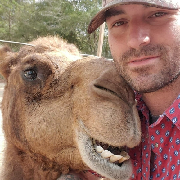 Meet your Posher, Megan - Picture 5 of 16